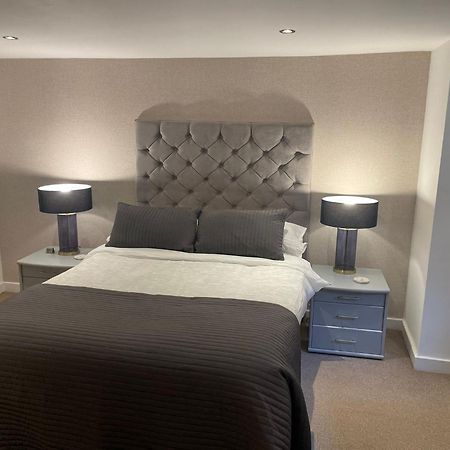 Spacious Central 2Bed Apartment Wilmslow Exteriör bild
