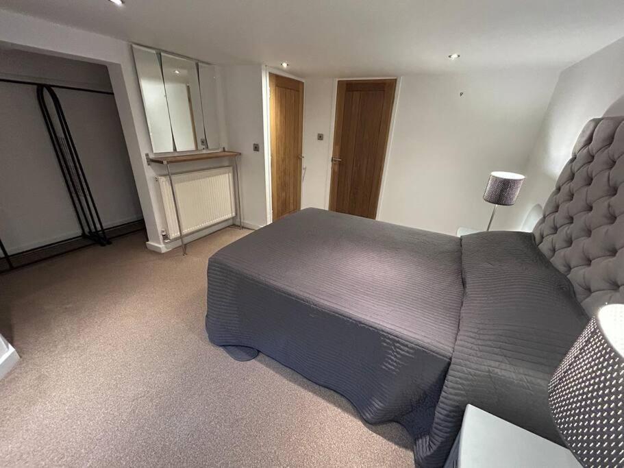 Spacious Central 2Bed Apartment Wilmslow Exteriör bild