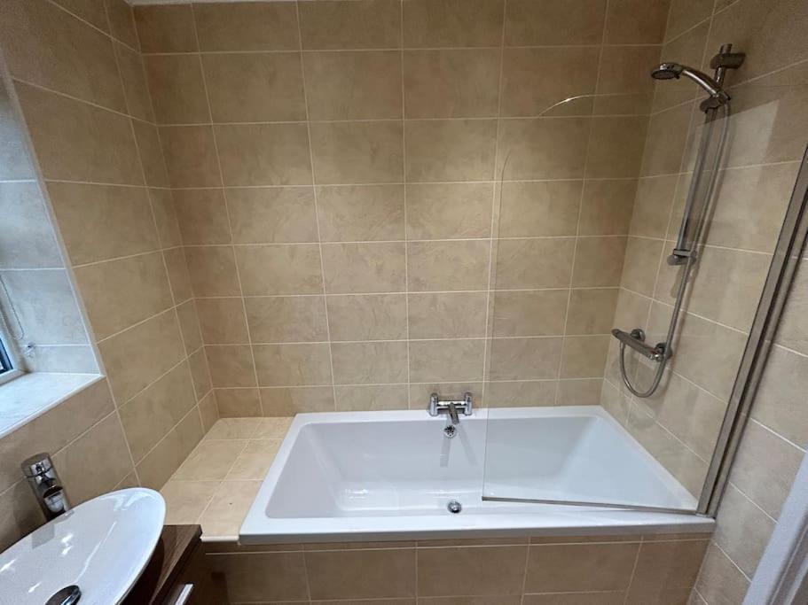 Spacious Central 2Bed Apartment Wilmslow Exteriör bild