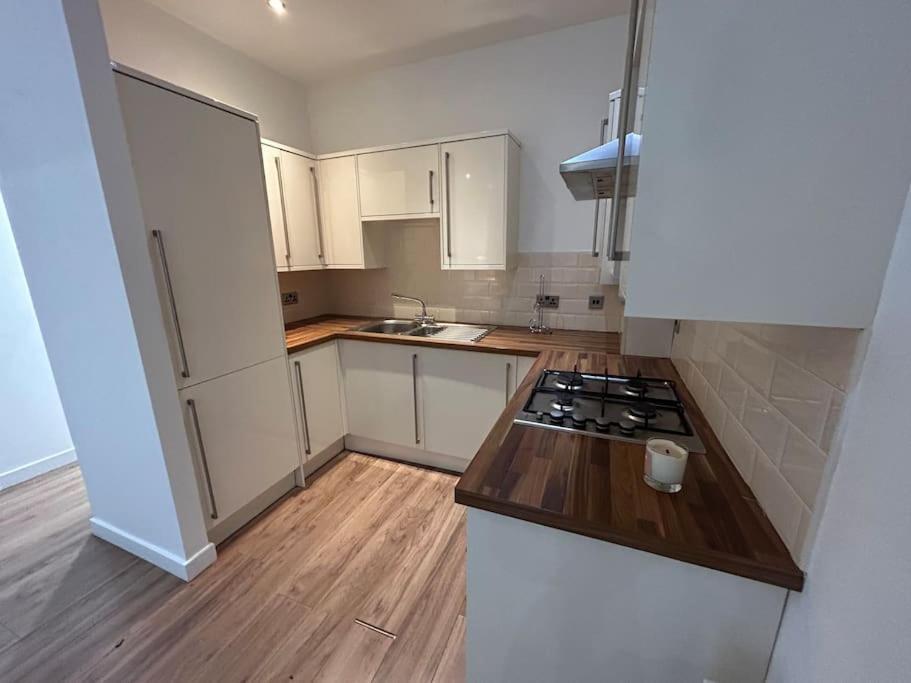 Spacious Central 2Bed Apartment Wilmslow Exteriör bild
