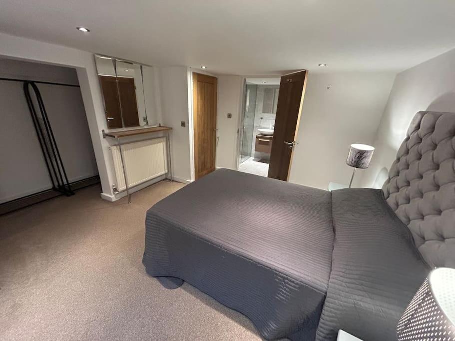 Spacious Central 2Bed Apartment Wilmslow Exteriör bild
