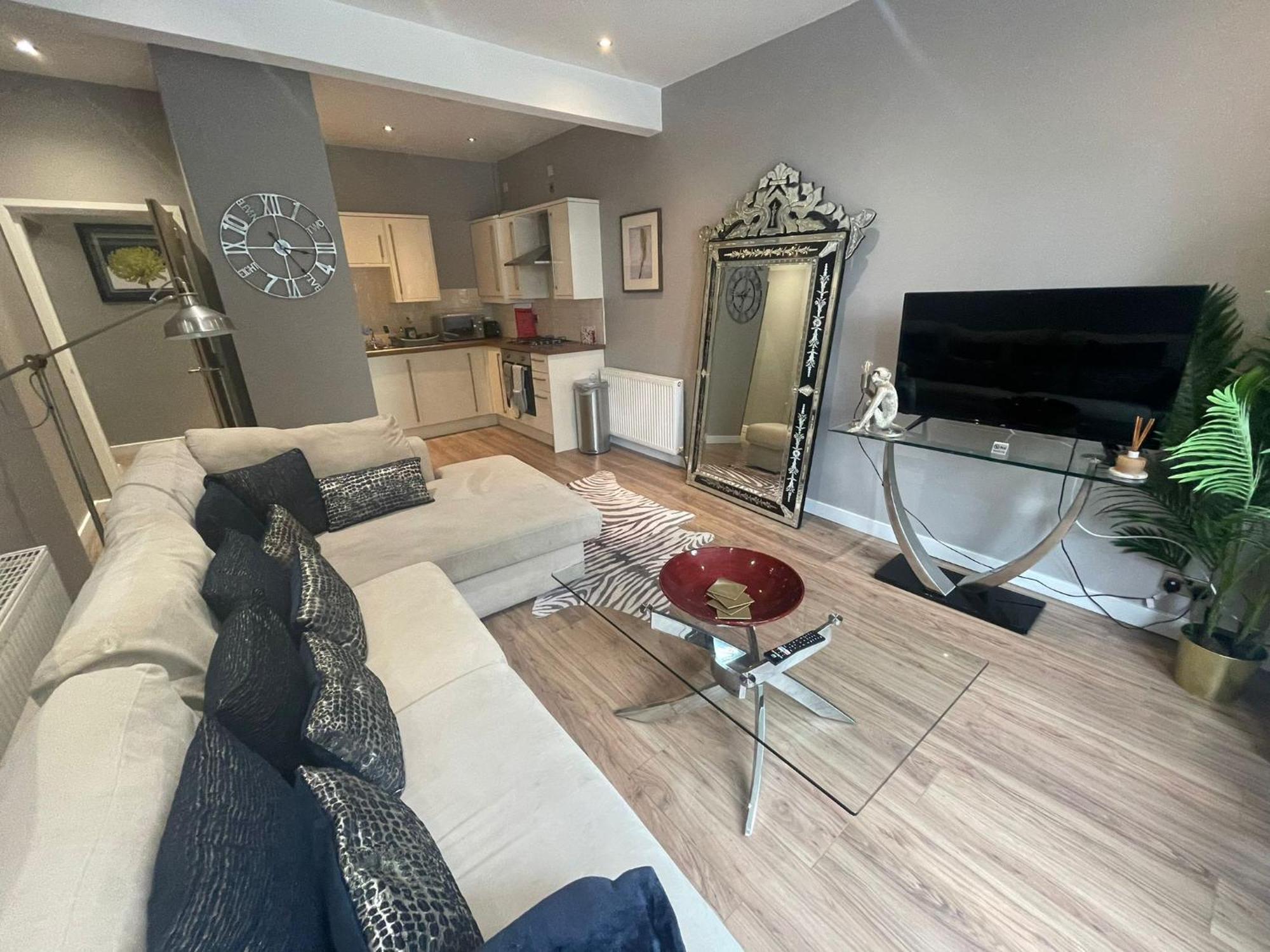 Spacious Central 2Bed Apartment Wilmslow Exteriör bild